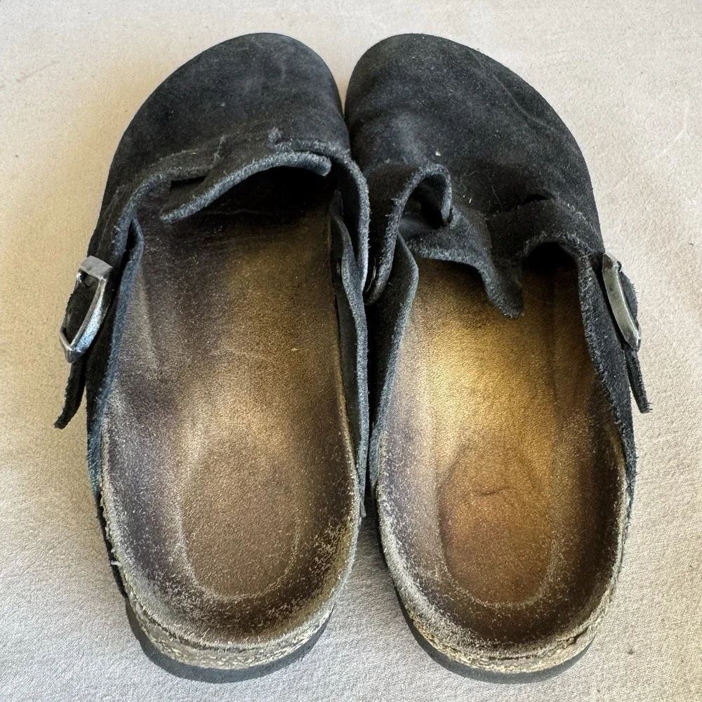 Size 37/W6 - Unisex Birkenstock Boston Soft Footbed Black